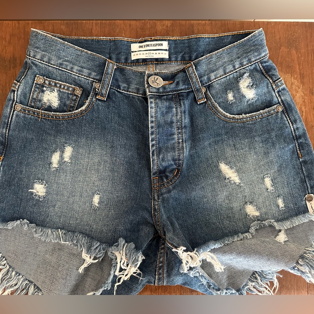 One Teaspoon Blue Denim Hawks Distressed Shorts/ sz 27